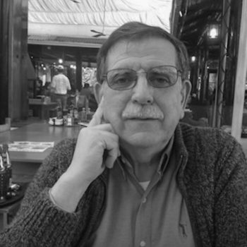 Agente de aduana Roly Salas